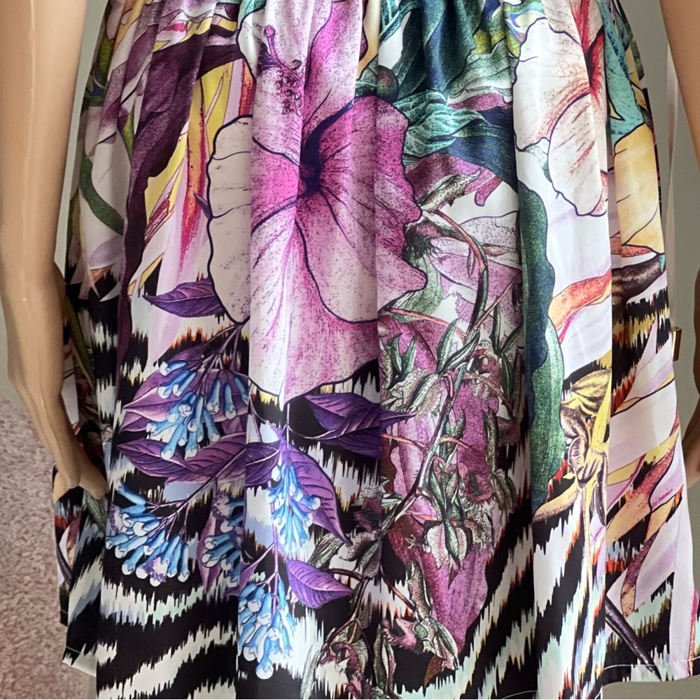Just Cavalli NEW Printed Floral Art to Wear Dress Size 4 ๐ NWT - Picture 8 of 15